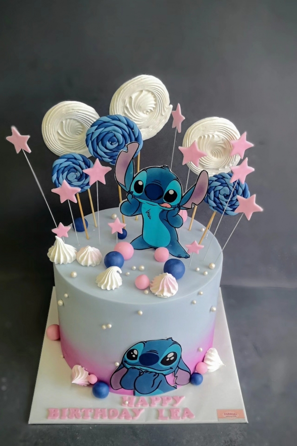 Торта Стич с целувки