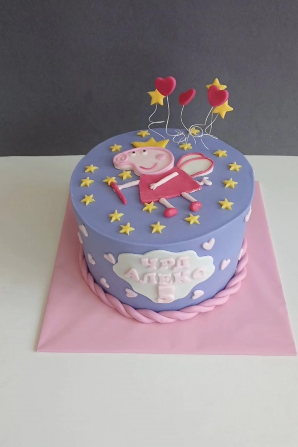 ТОРТА ПЕПА ПИГ С КРИЛА