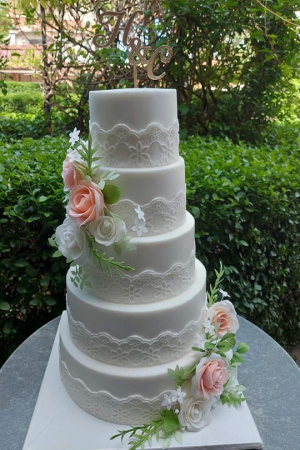 Сватбена торта на пет етажа